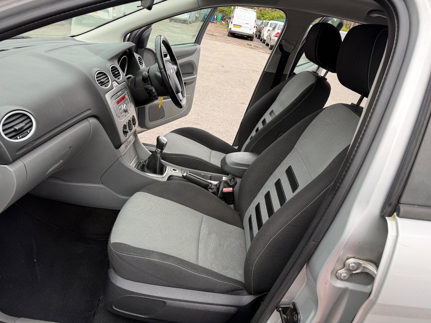 Used Ford Focus 2009 for sale - 76423839: Photo 15