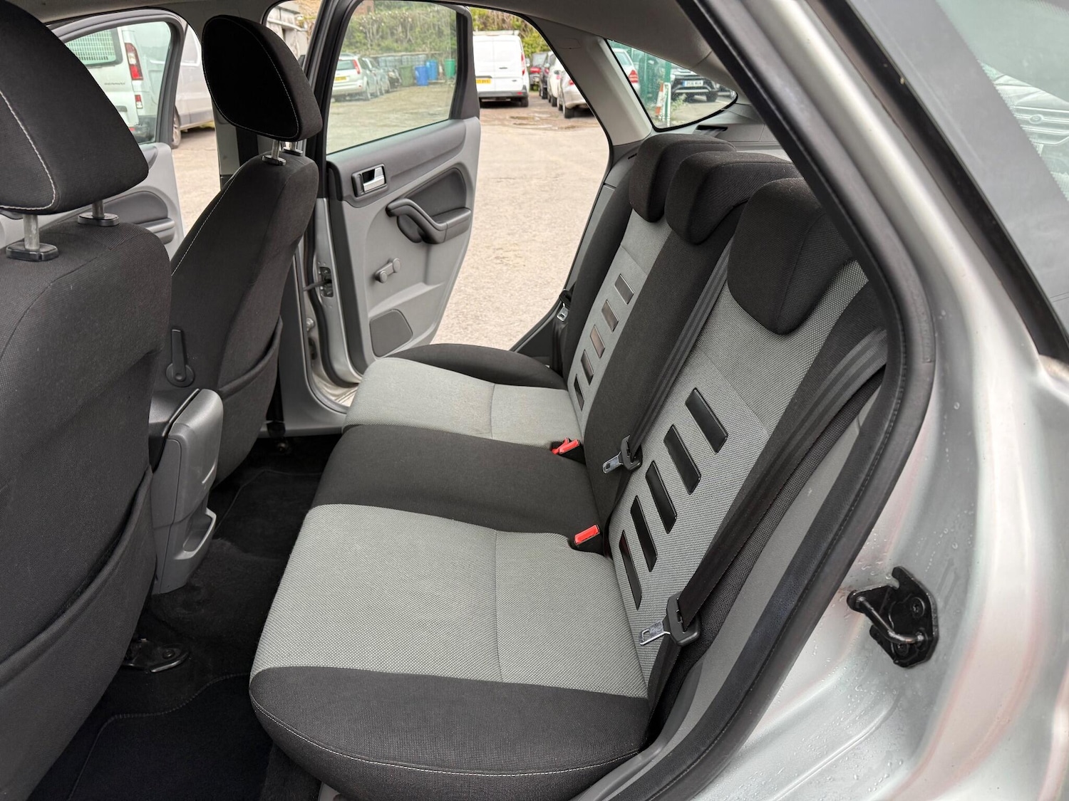 Used Ford Focus 2009 for sale - 76423839: Photo 18