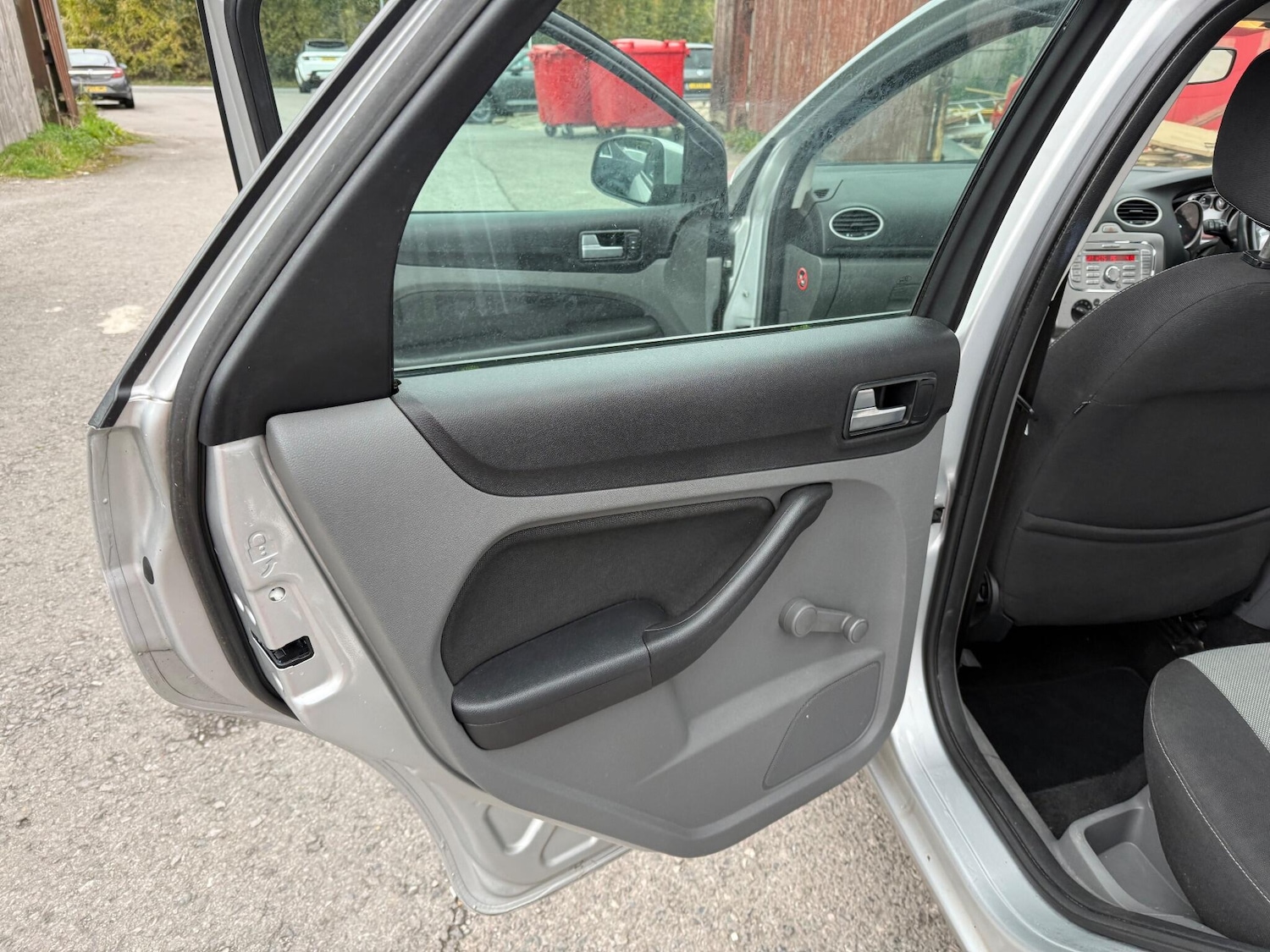 Used Ford Focus 2009 for sale - 76423839: Photo 19