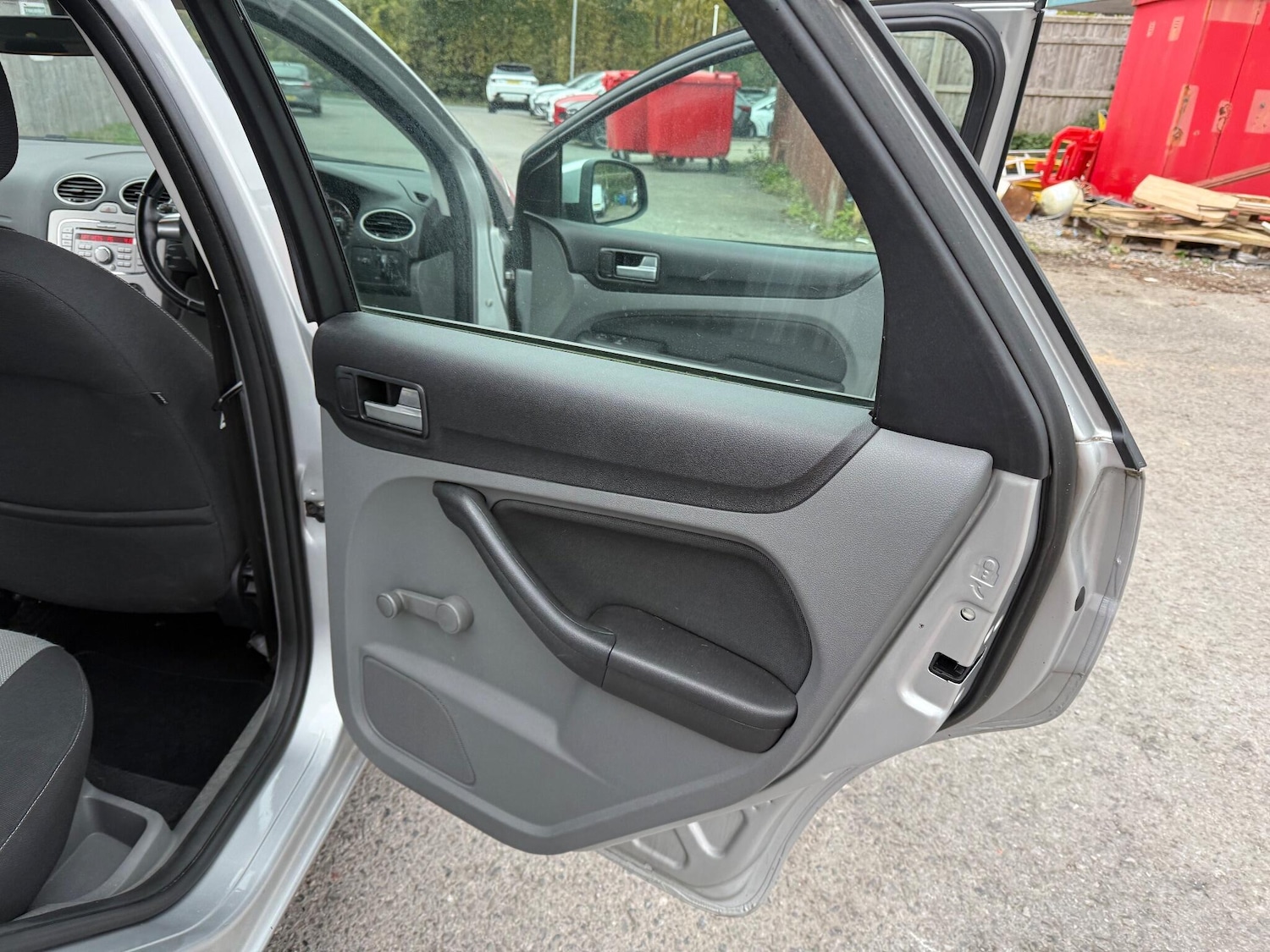 Used Ford Focus 2009 for sale - 76423839: Photo 21