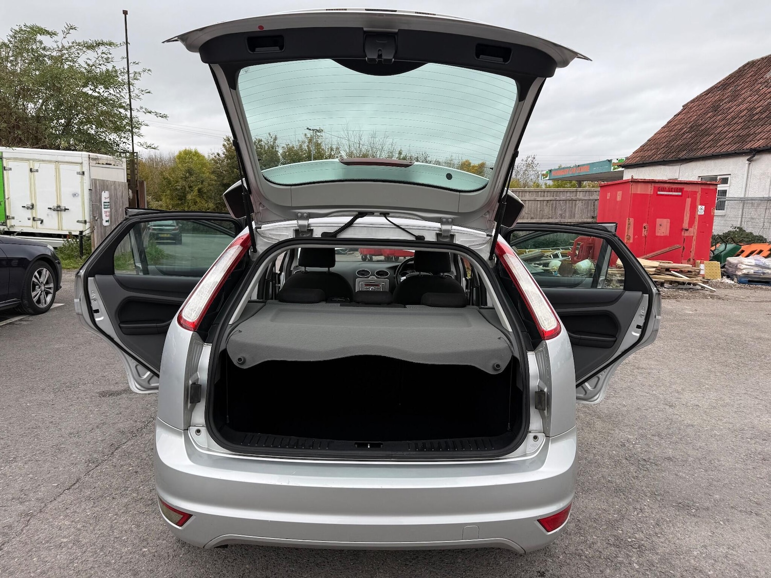 Used Ford Focus 2009 for sale - 76423839: Photo 27