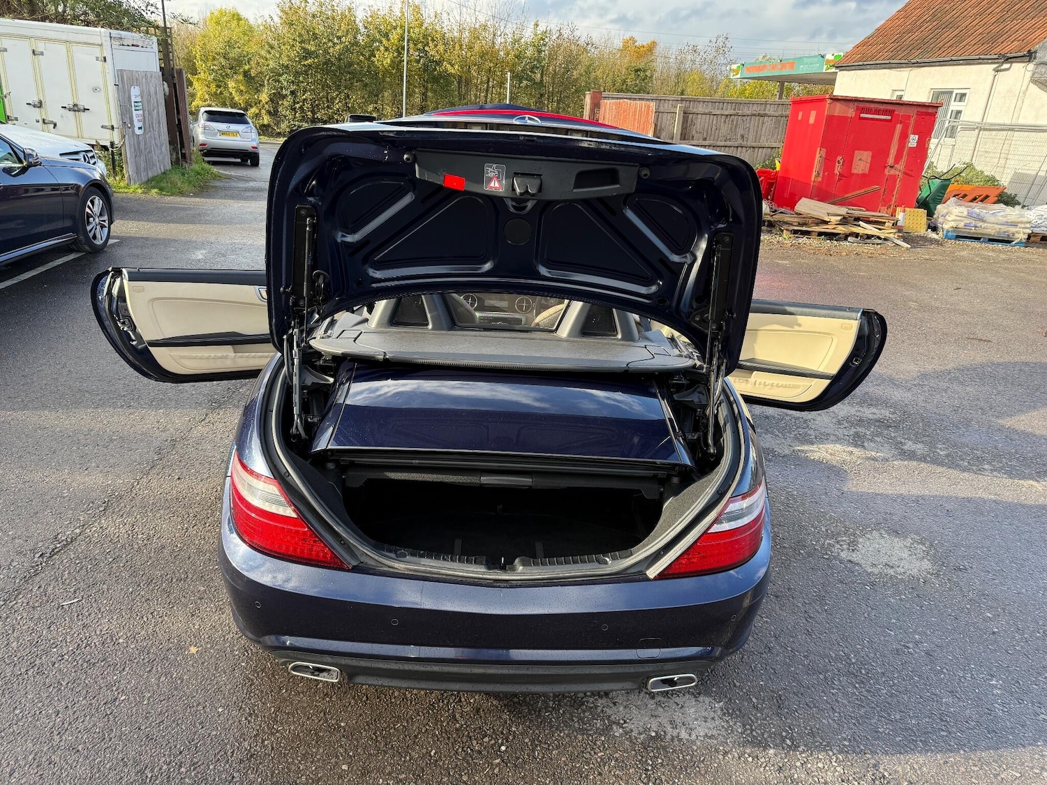 Used Mercedes-Benz SLK 2012 for sale - 76990176: Photo 26