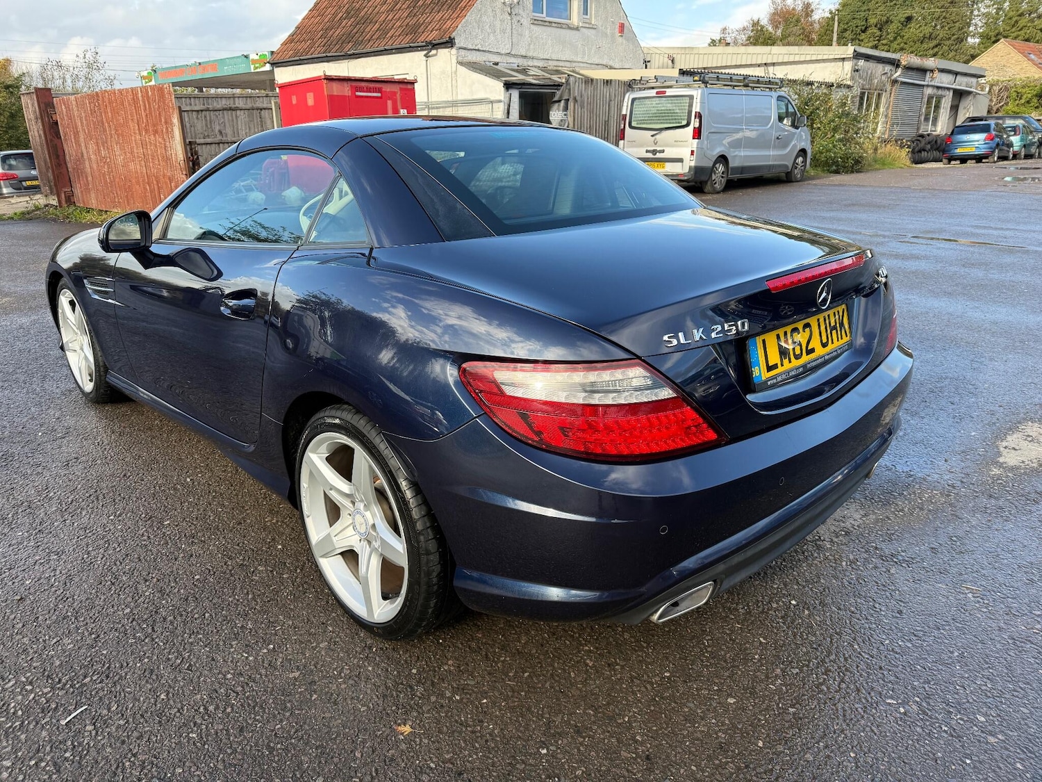 Used Mercedes-Benz SLK 2012 for sale - 76990176: Photo 4