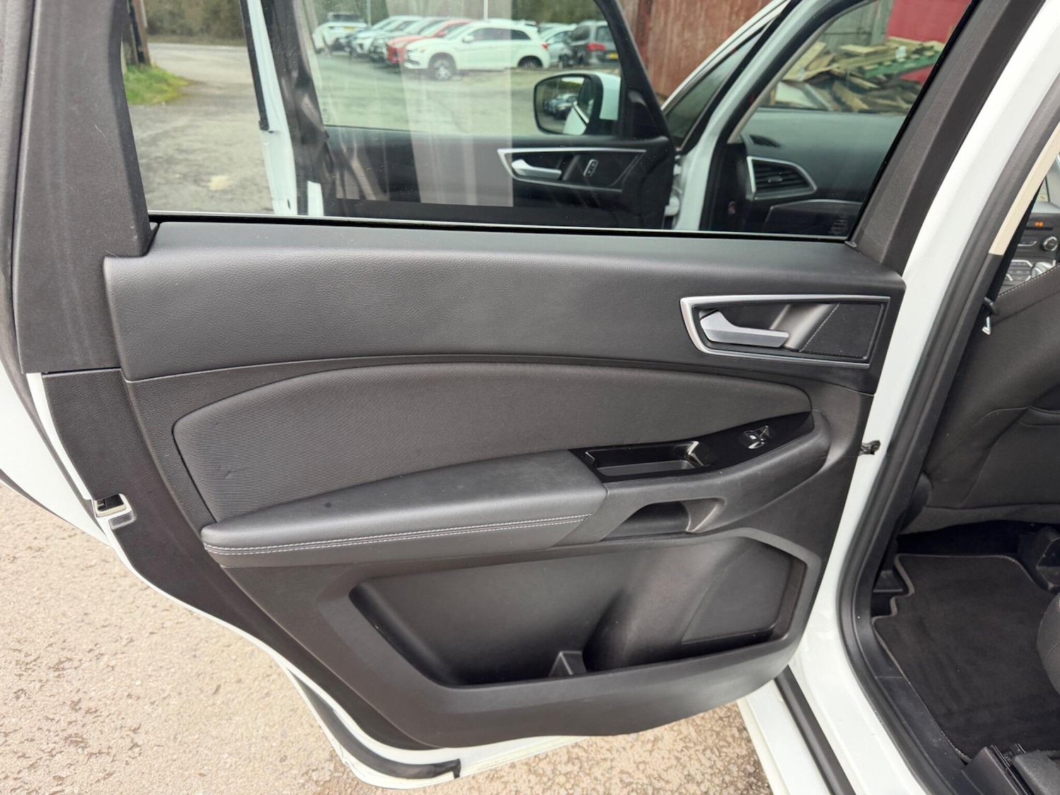 Used Ford S-Max 2018 for sale - 77538527: Photo 23