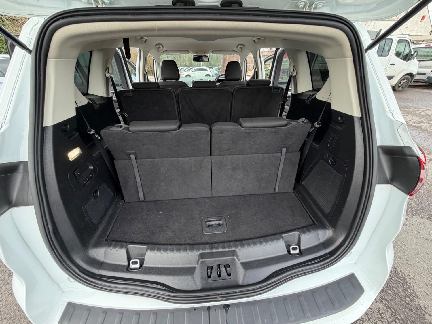 Used Ford S-Max 2018 for sale - 77538527: Photo 26