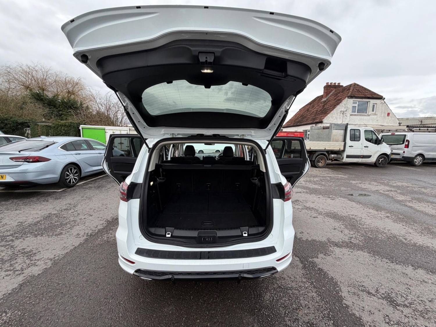 Used Ford S-Max 2018 for sale - 77538527: Photo 33