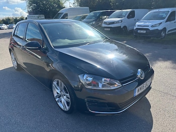 Volkswagen - Golf