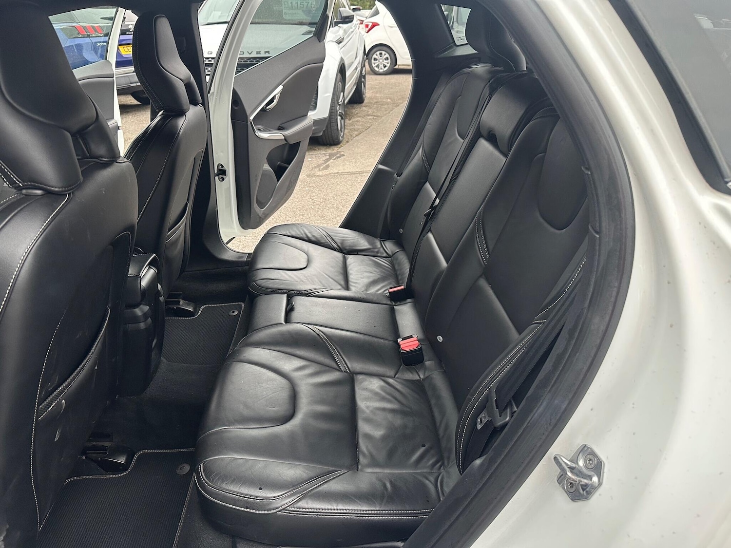 Used Volvo V40 2016 for sale - 76083640: Photo 24
