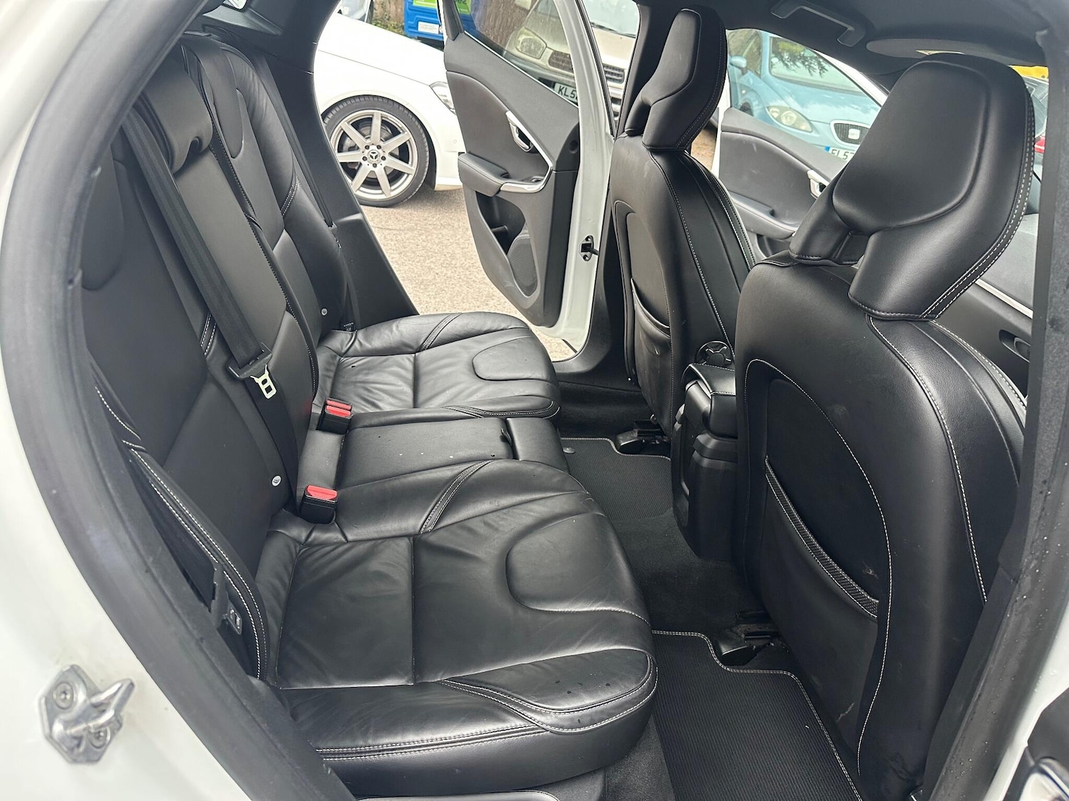 Used Volvo V40 2016 for sale - 76083640: Photo 28