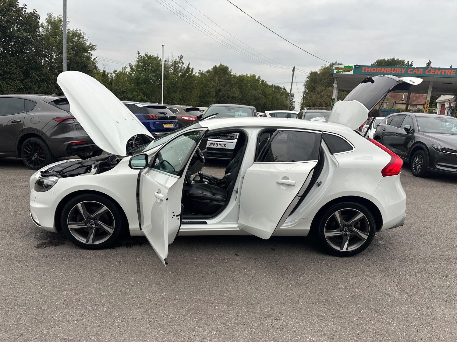 Used Volvo V40 2016 for sale - 76083640: Photo 34