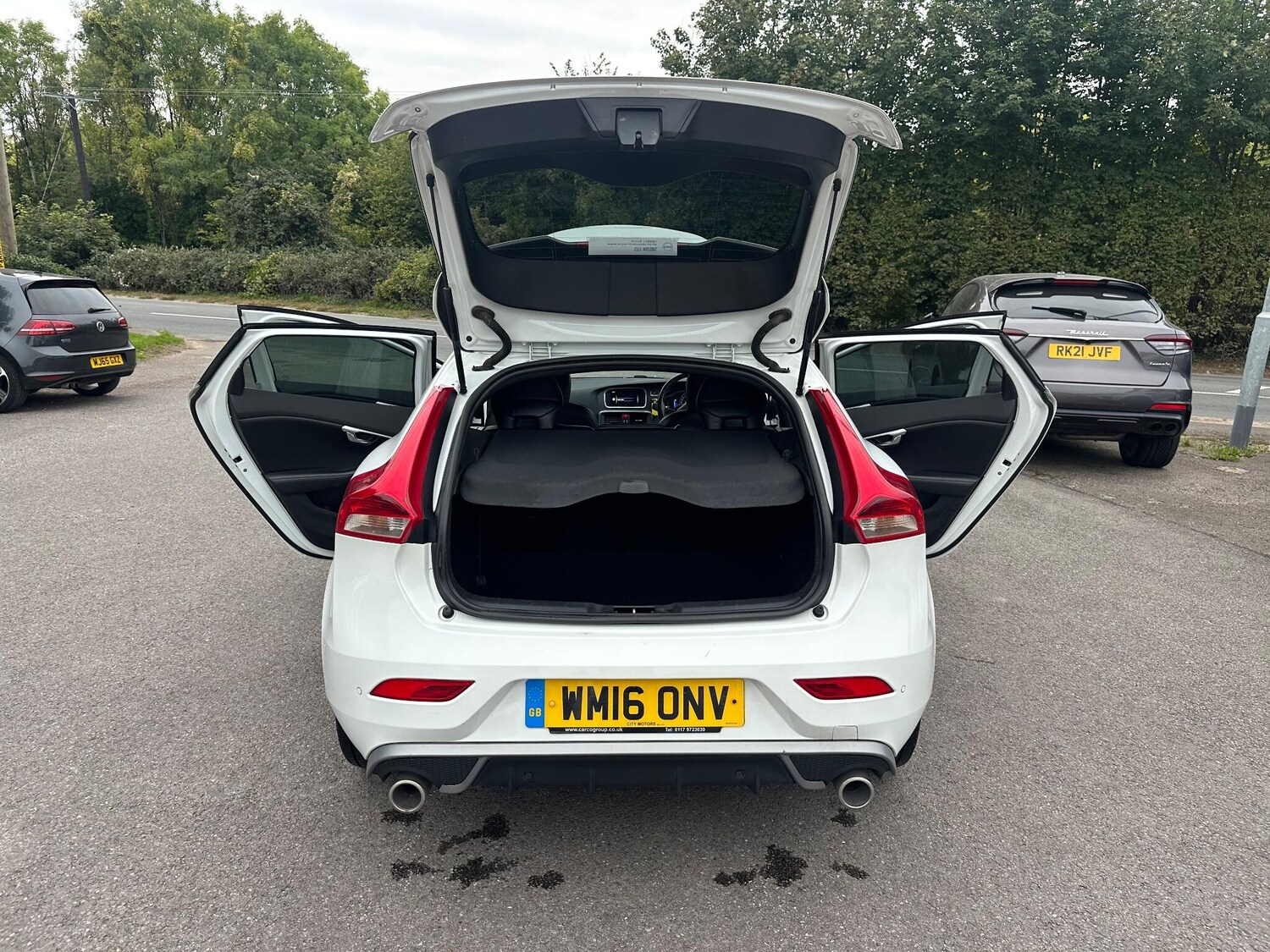Used Volvo V40 2016 for sale - 76083640: Photo 35