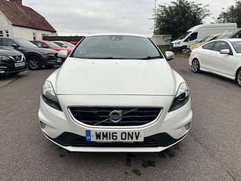 Used Volvo V40 2016 for sale - 76083640: Photo