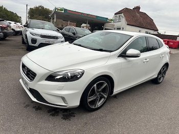 Used Volvo V40 2016 for sale - 76083640: Photo