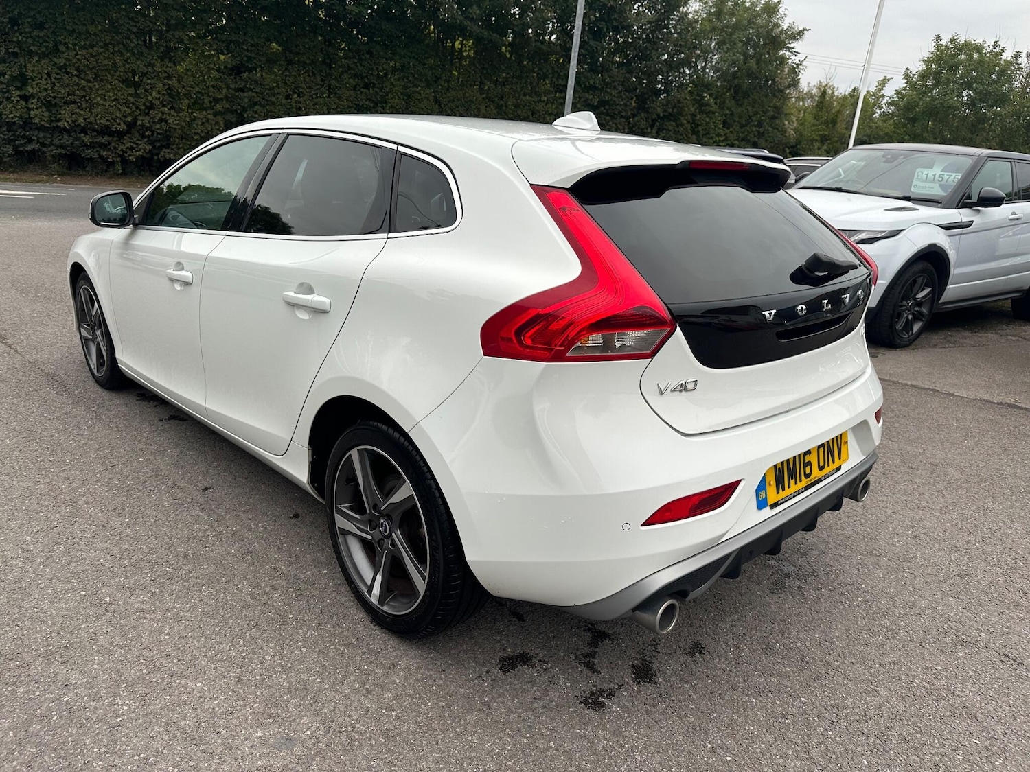 Used Volvo V40 2016 for sale - 76083640: Photo 5