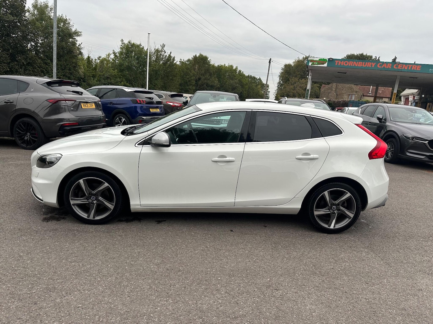 Used Volvo V40 2016 for sale - 76083640: Photo 9