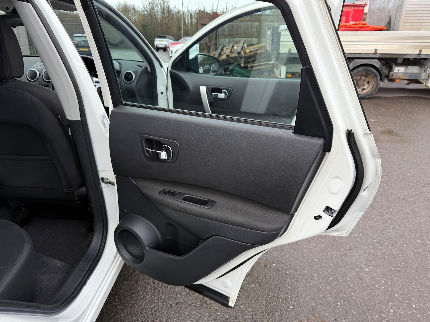 Used Nissan Qashqai 2013 for sale - 76926218: Photo 20