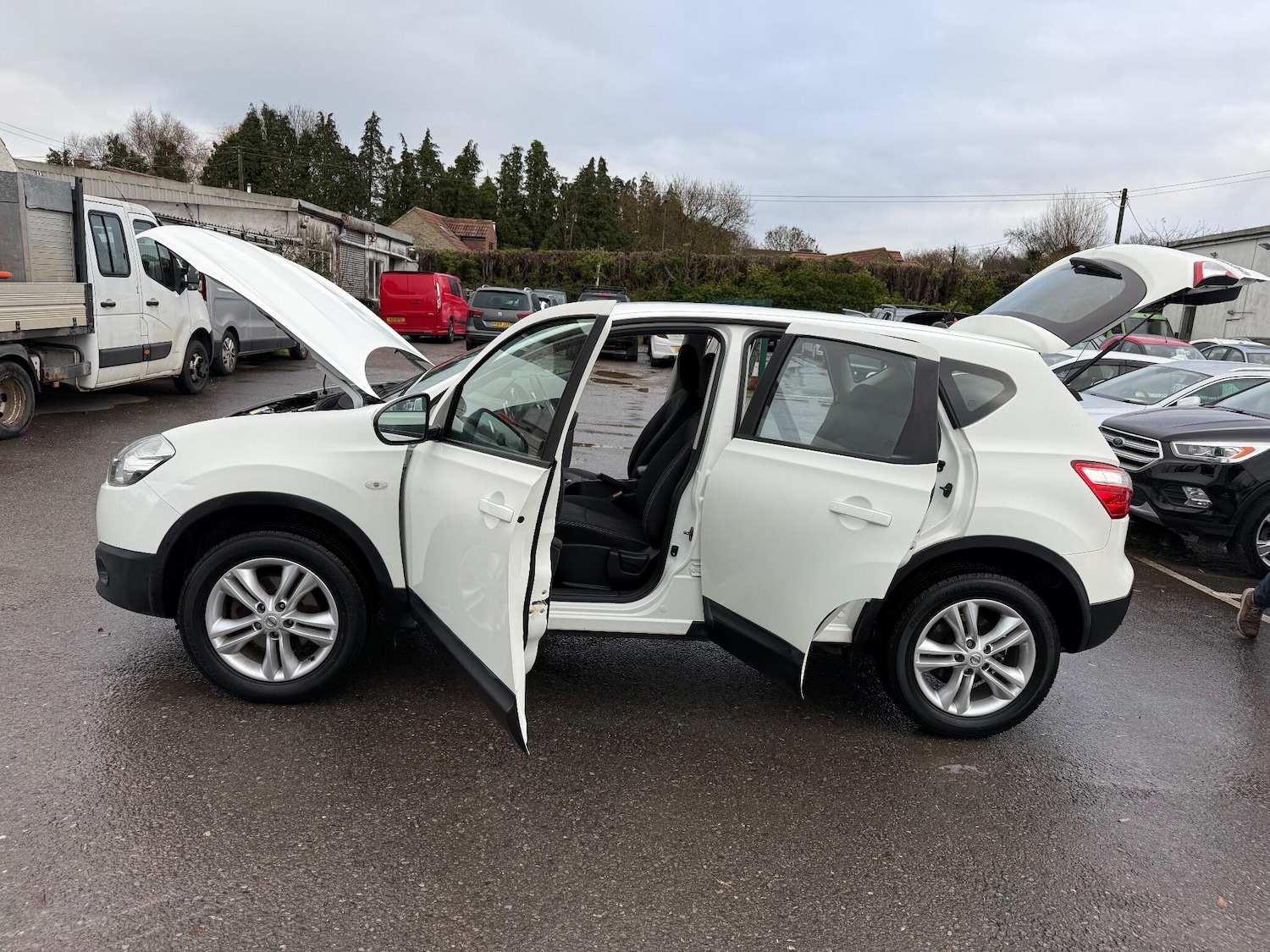 Used Nissan Qashqai 2013 for sale - 76926218: Photo 24