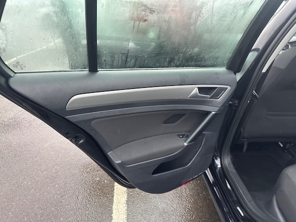Used Volkswagen Golf 2015 for sale - 76013403: Photo 31