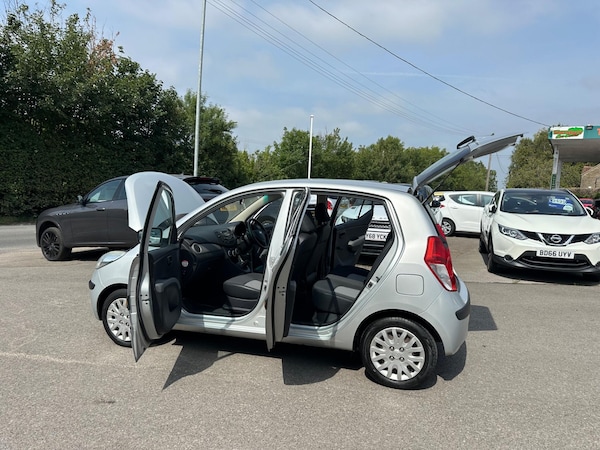 Used Hyundai i10 2009 for sale - 75577260: Photo 29