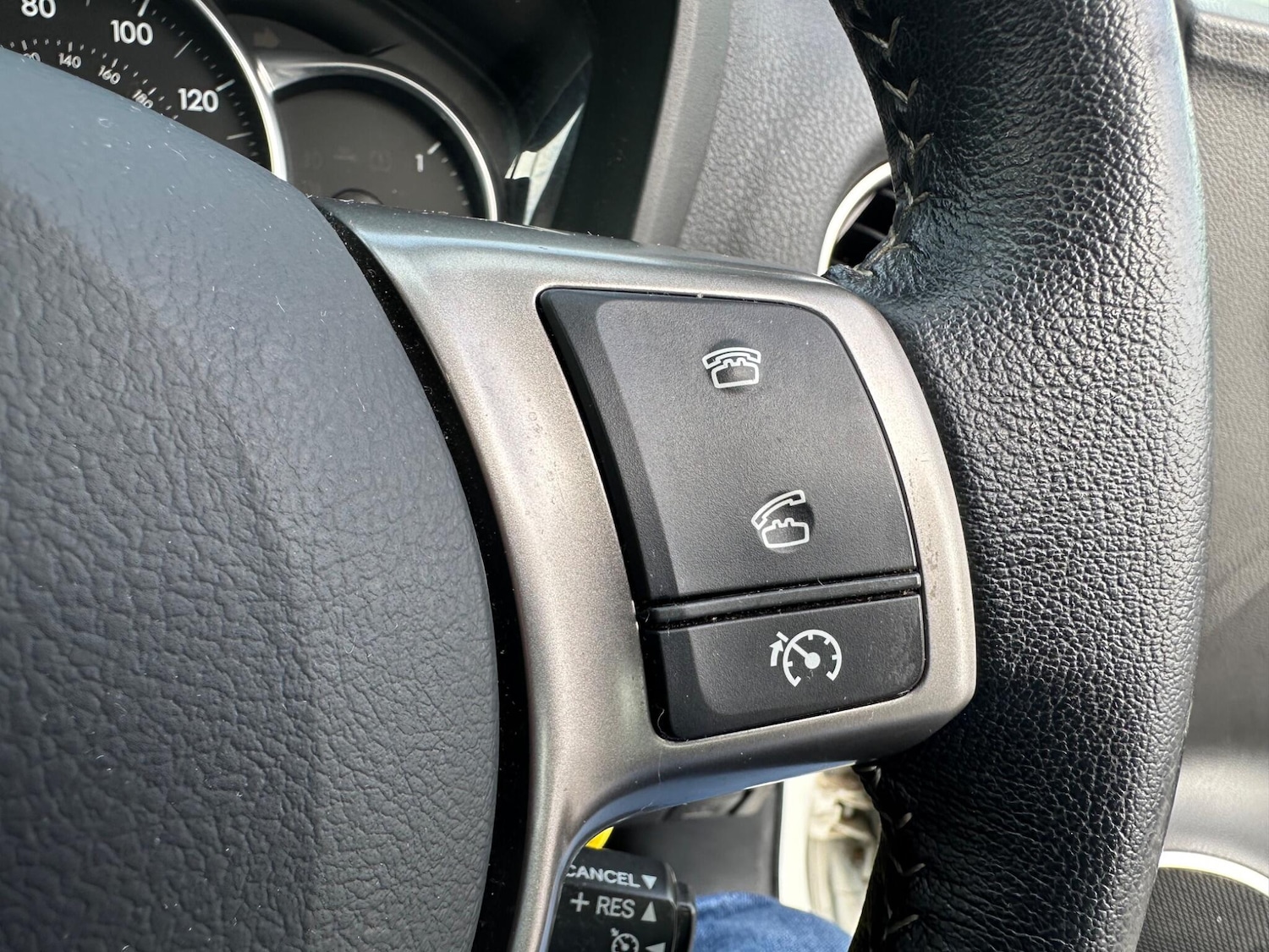 Used Toyota Yaris 2015 for sale - 75990416: Photo 14