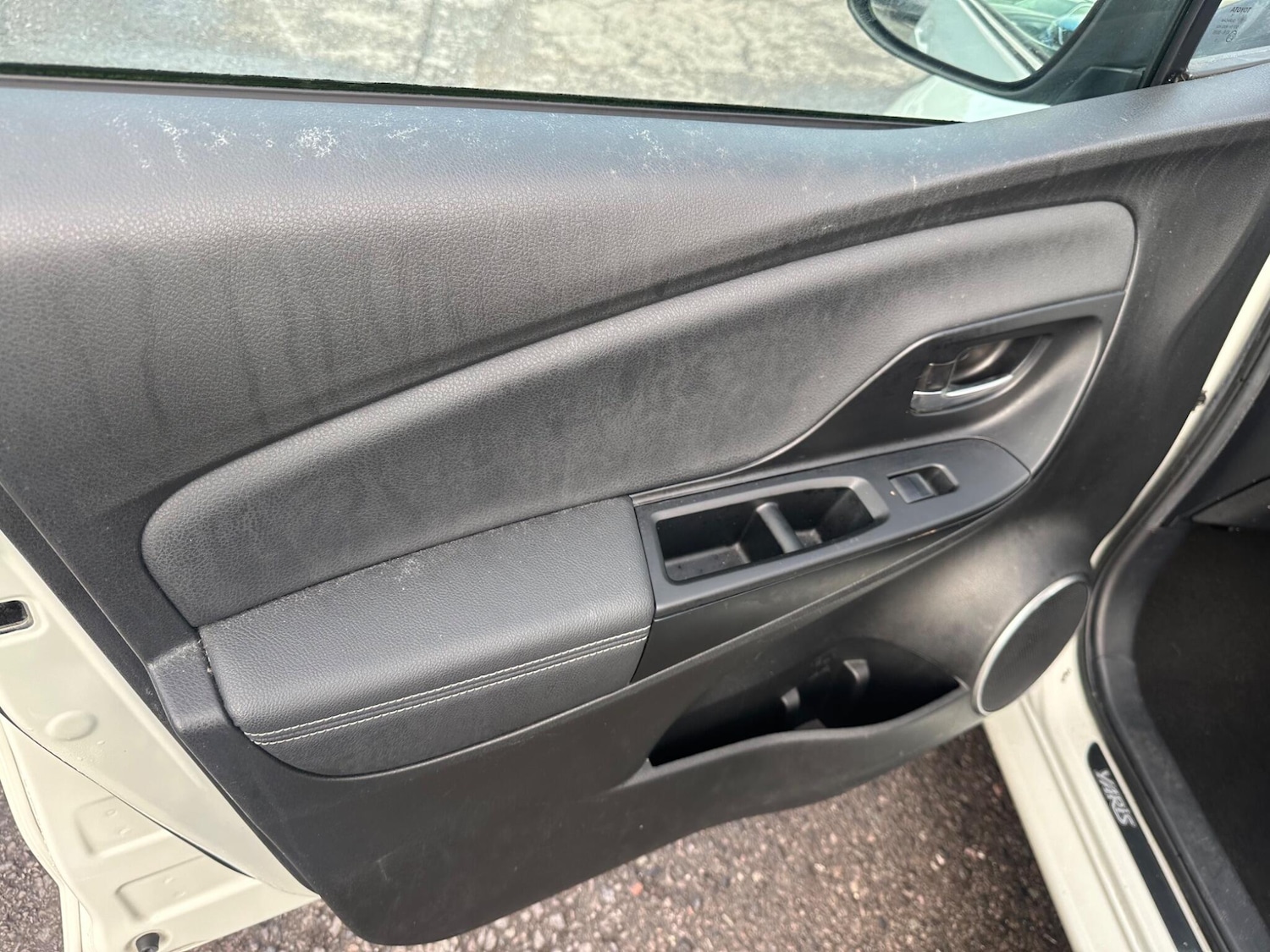 Used Toyota Yaris 2015 for sale - 75990416: Photo 18