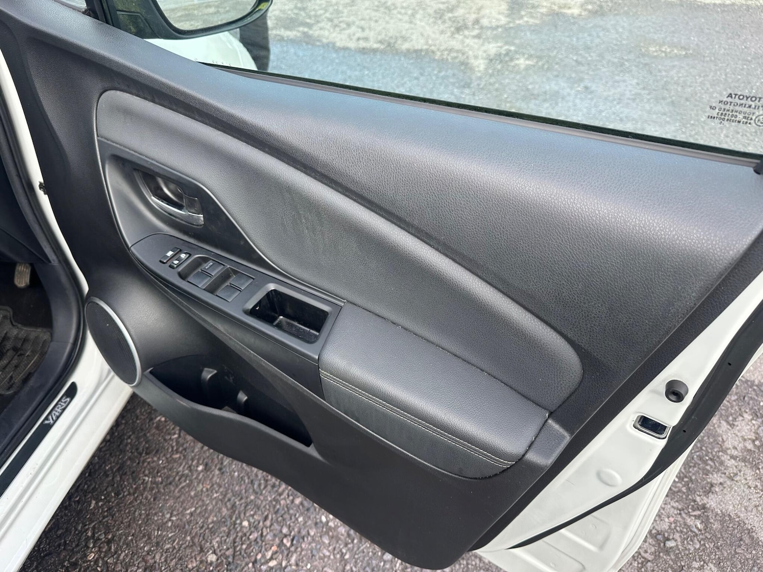 Used Toyota Yaris 2015 for sale - 75990416: Photo 22