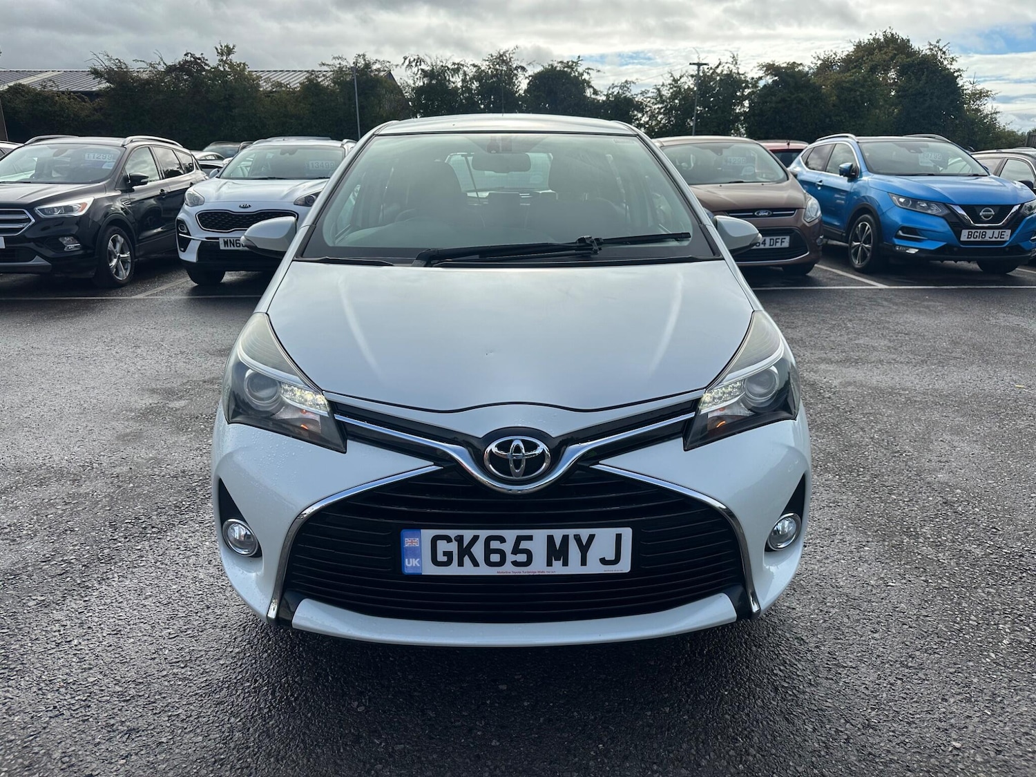 Used Toyota Yaris 2015 for sale - 75990416: Photo 3