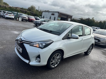 Used Toyota Yaris 2015 for sale - 75990416: Photo 4