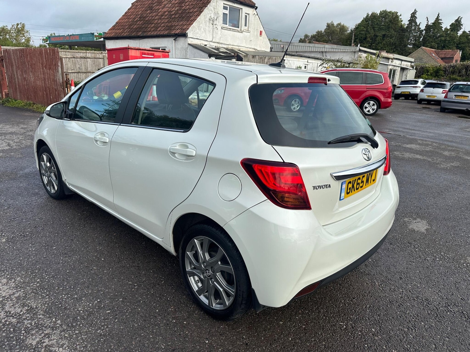Used Toyota Yaris 2015 for sale - 75990416: Photo 5