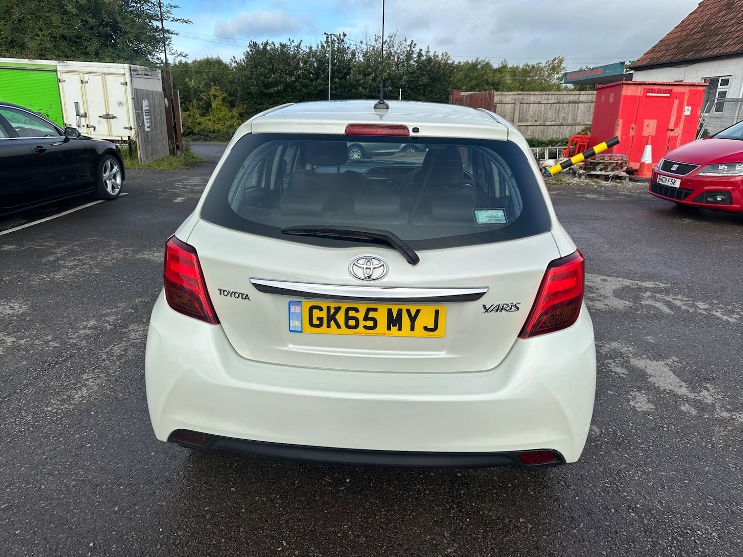 Used Toyota Yaris 2015 for sale - 75990416: Photo 6
