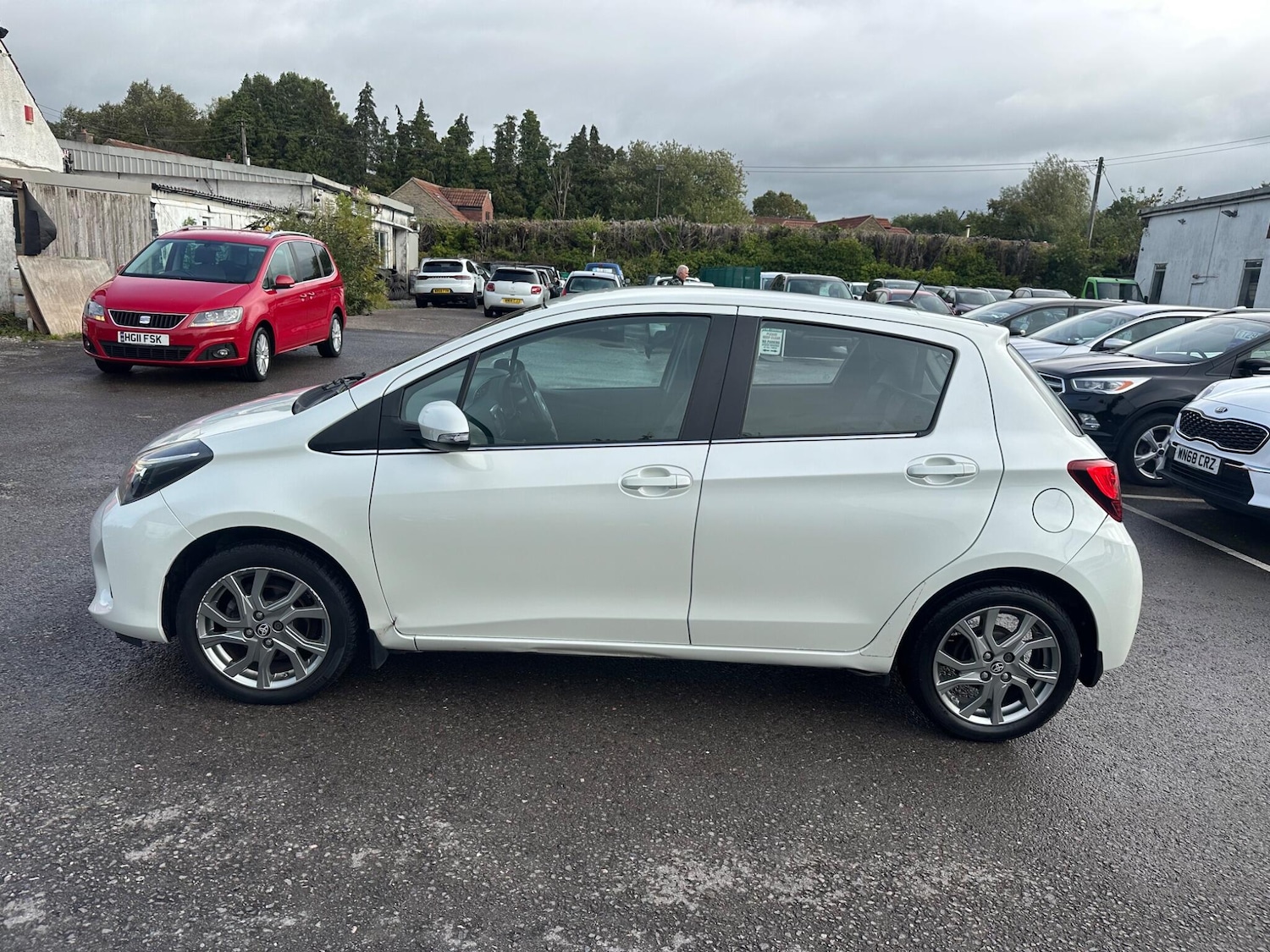 Used Toyota Yaris 2015 for sale - 75990416: Photo 9