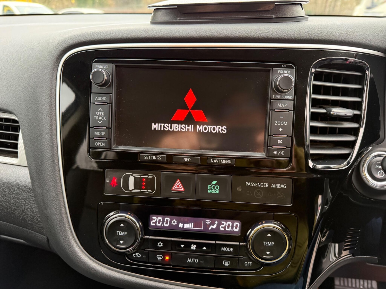 Used Mitsubishi Outlander 2015 for sale - 77411310: Photo 10