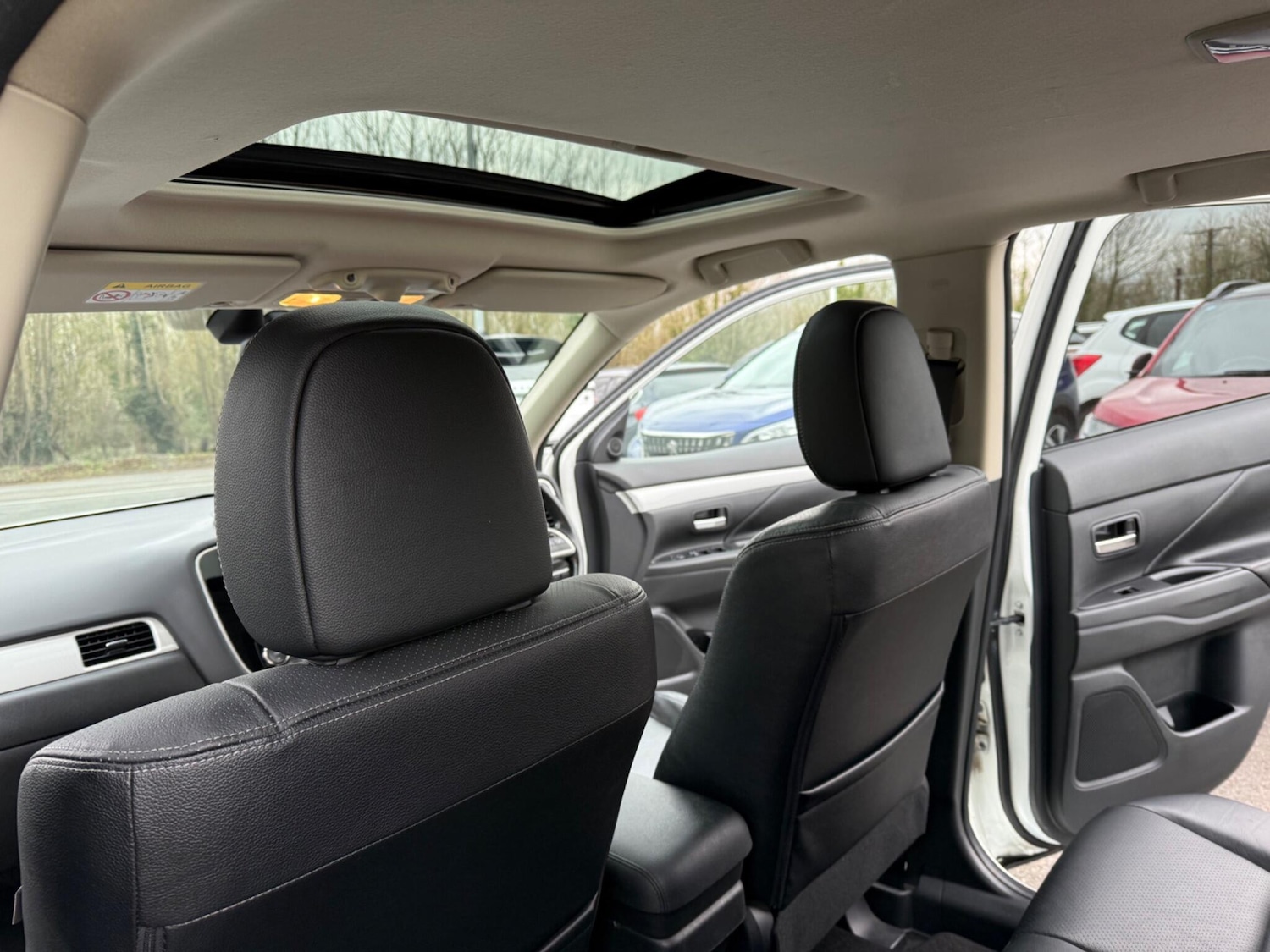 Used Mitsubishi Outlander 2015 for sale - 77411310: Photo 22