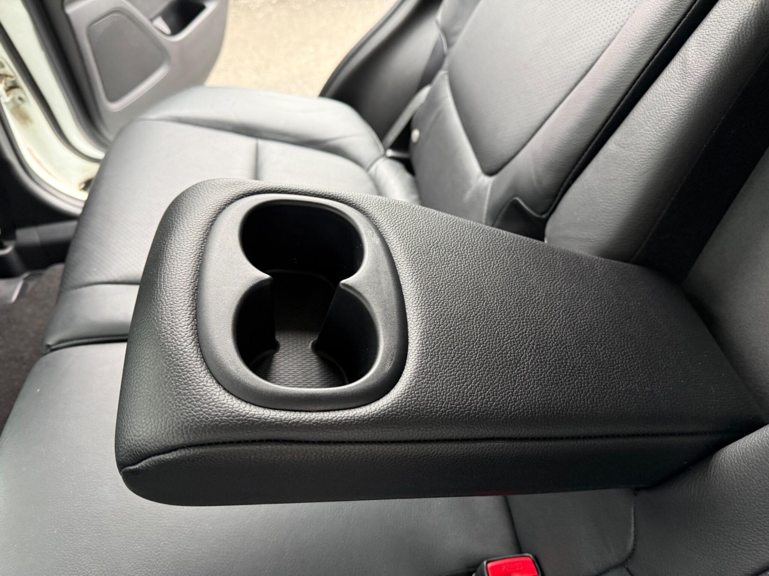 Used Mitsubishi Outlander 2015 for sale - 77411310: Photo 24