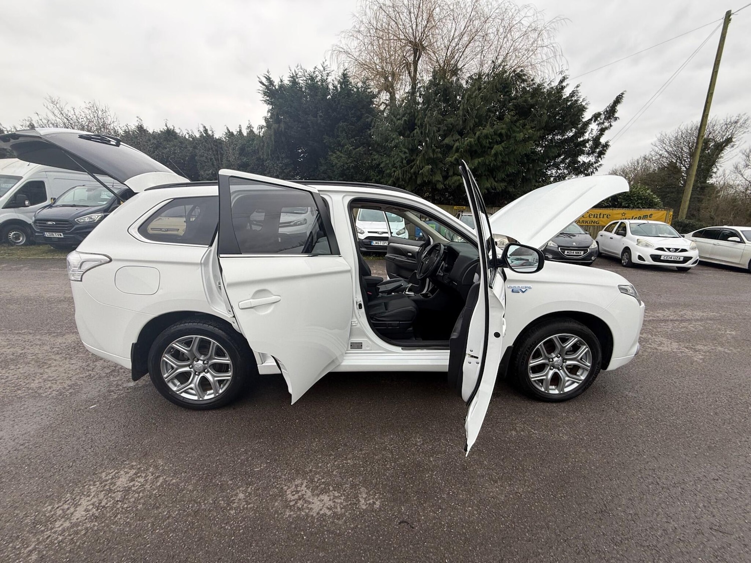 Used Mitsubishi Outlander 2015 for sale - 77411310: Photo 35