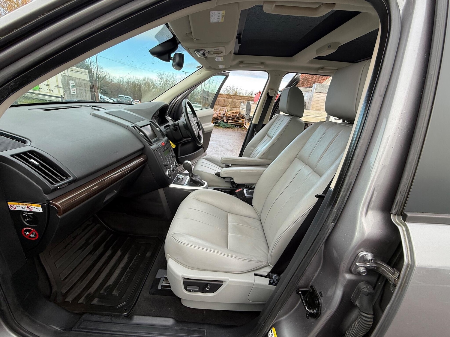 Used Land Rover Freelander 2011 for sale - 76926933: Photo 19