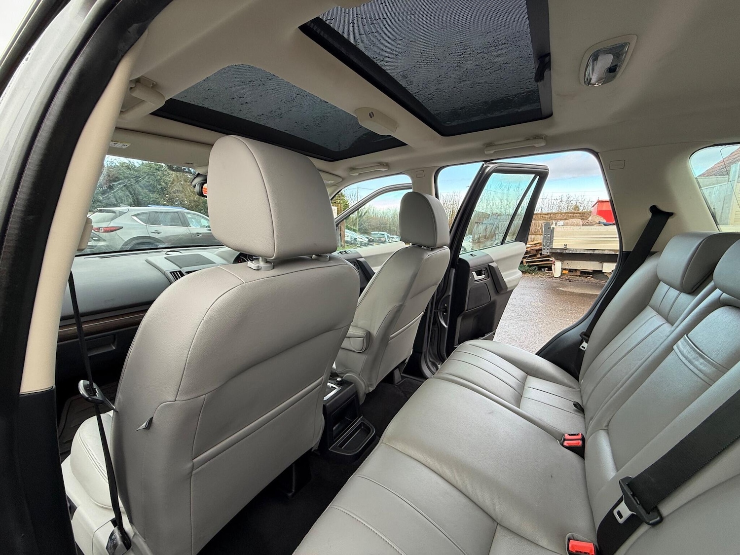 Used Land Rover Freelander 2011 for sale - 76926933: Photo 21