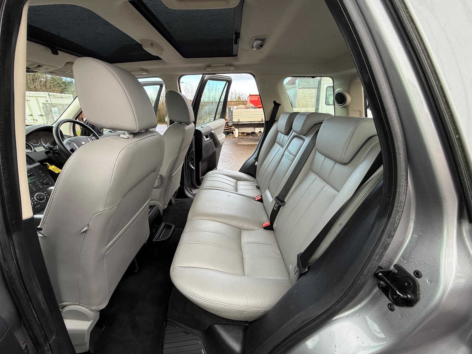 Used Land Rover Freelander 2011 for sale - 76926933: Photo 22