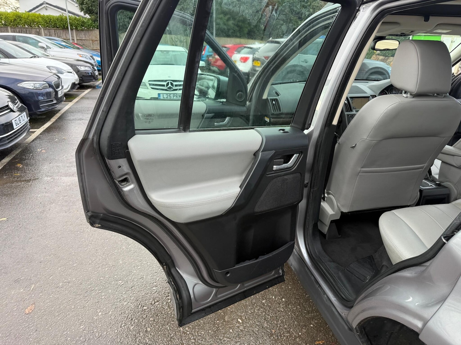 Used Land Rover Freelander 2011 for sale - 76926933: Photo 24