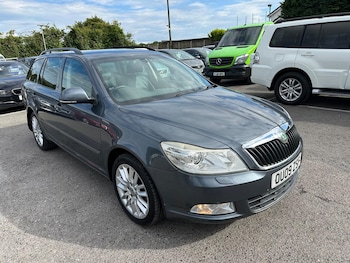 2009 (09) - 2.0 TDI PD Laurin + Klement 5dr DSG