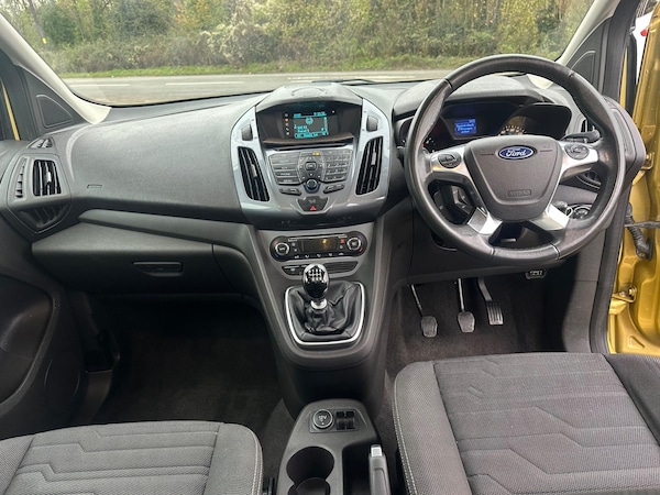 Used Ford Grand Tourneo Connect 2014 for sale - 74477579: Photo 17