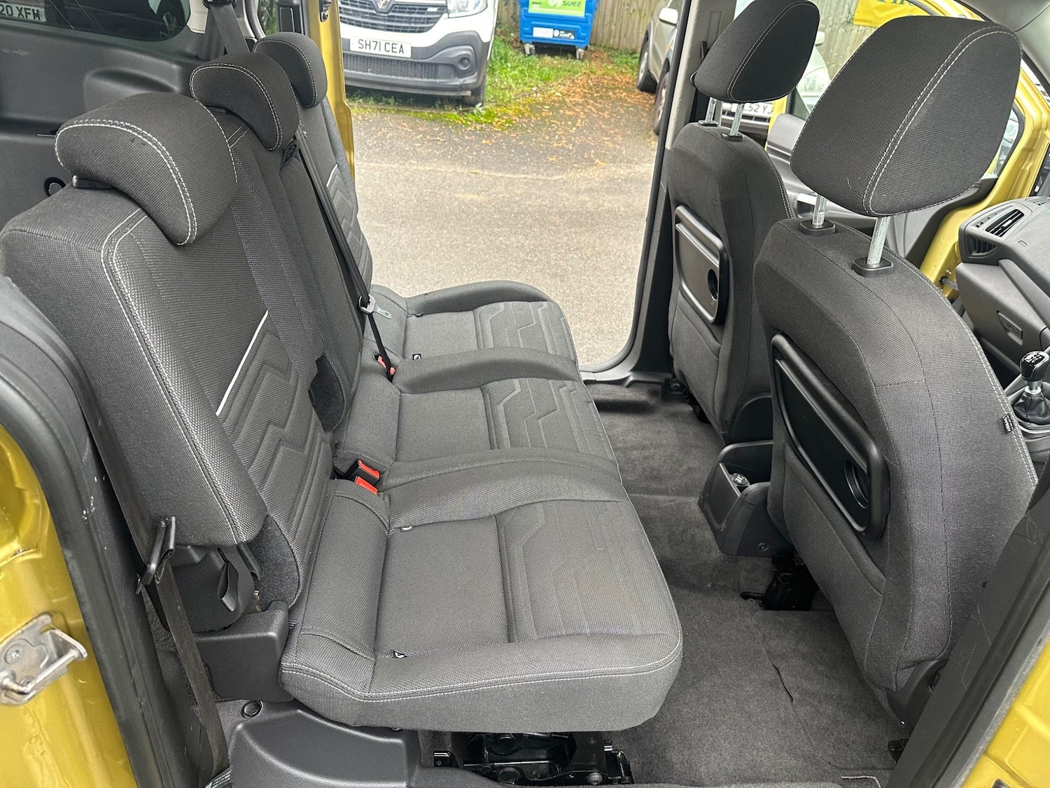 Vehicle 28
