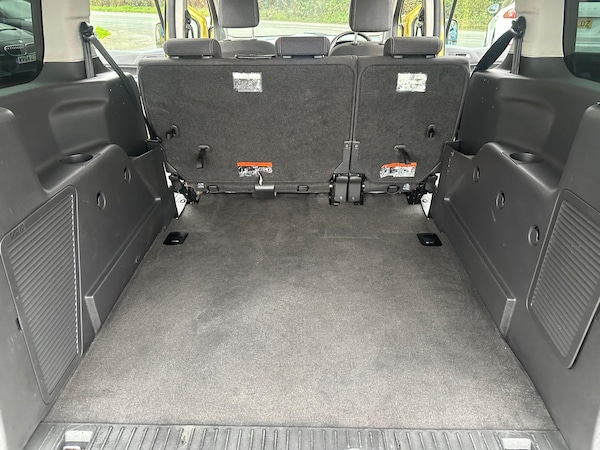 Used Ford Grand Tourneo Connect 2014 for sale - 74477579: Photo 29