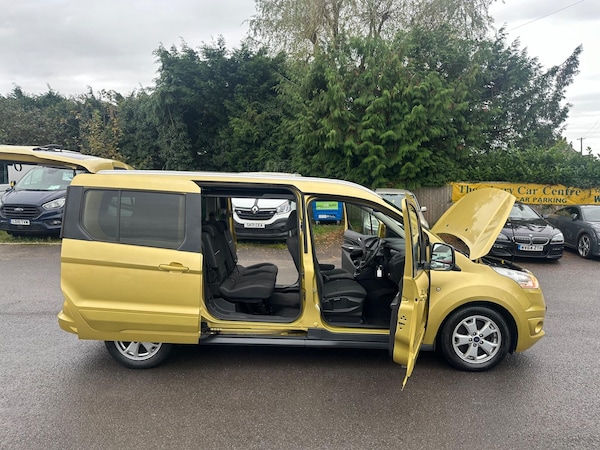 Used Ford Grand Tourneo Connect 2014 for sale - 74477579: Photo 34
