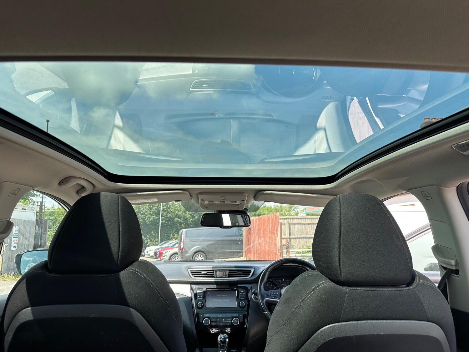 Used Nissan Qashqai 2017 for sale - 77351539: Photo 15