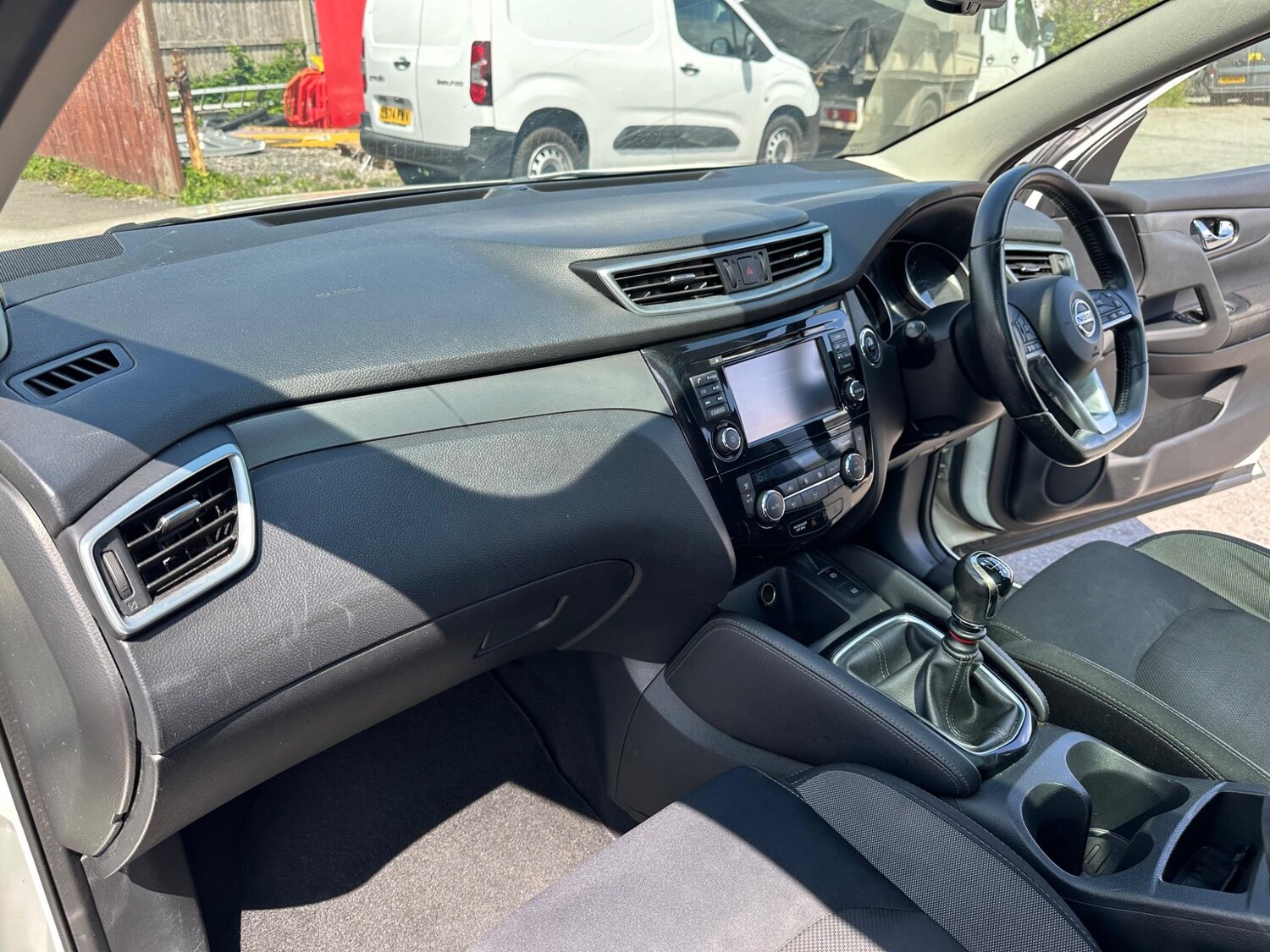 Used Nissan Qashqai 2017 for sale - 77351539: Photo 18