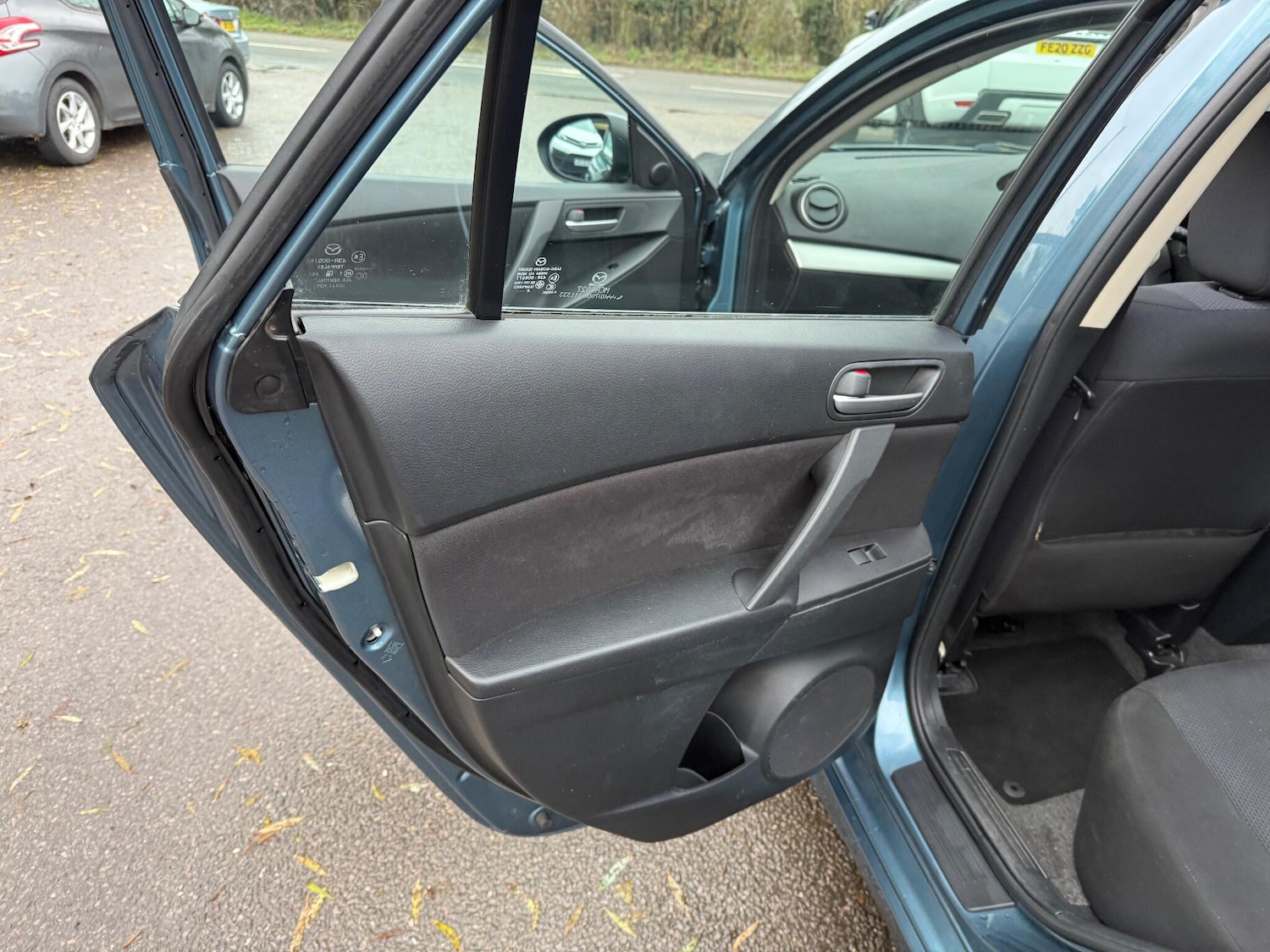 Used Mazda Mazda3 2010 for sale - 76886903: Photo 20