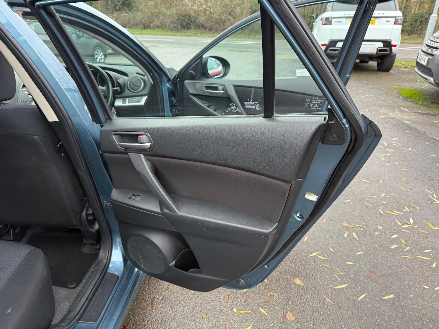 Used Mazda Mazda3 2010 for sale - 76886903: Photo 22