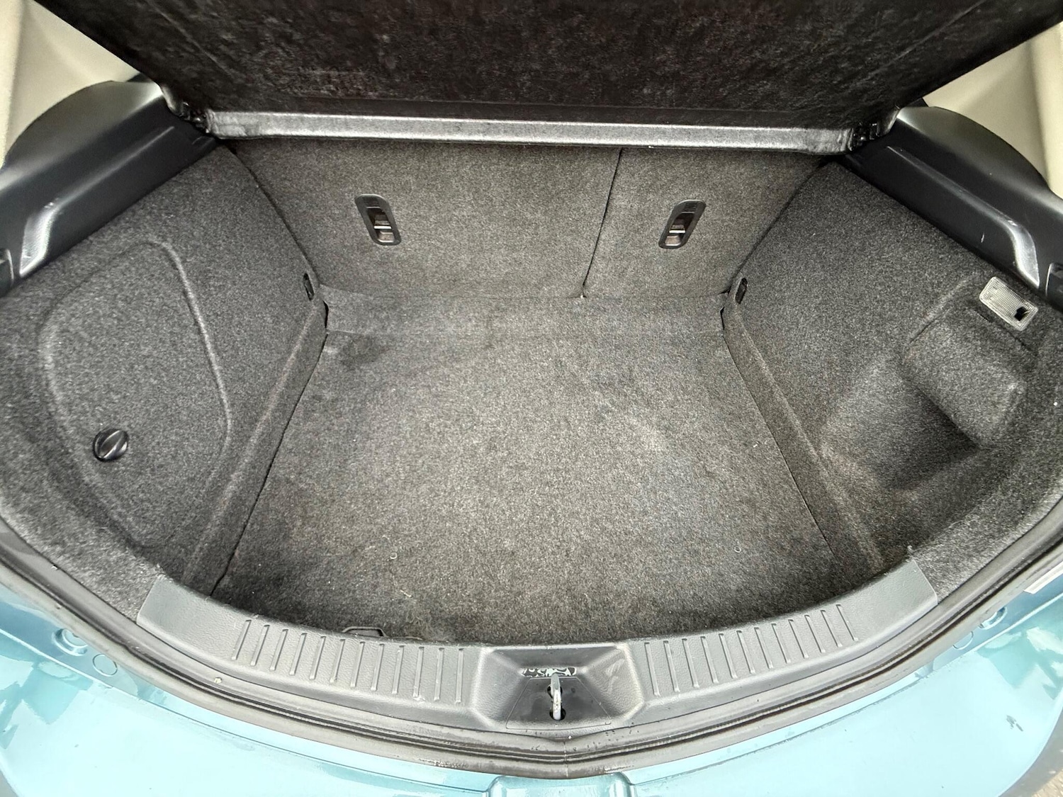 Used Mazda Mazda3 2010 for sale - 76886903: Photo 23