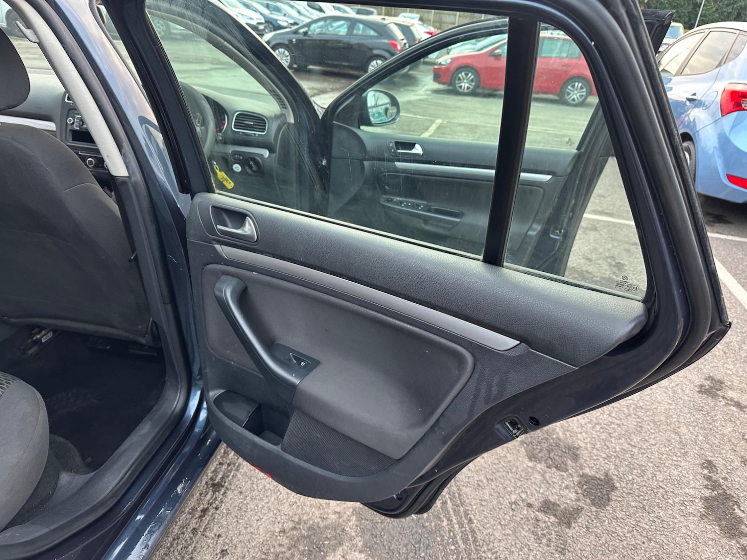 Used Volkswagen Golf 2010 for sale - 76991107: Photo 15